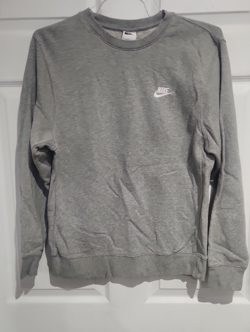 Nike Men's Light Grey Crewneck Sweatshirt with White Swoosh